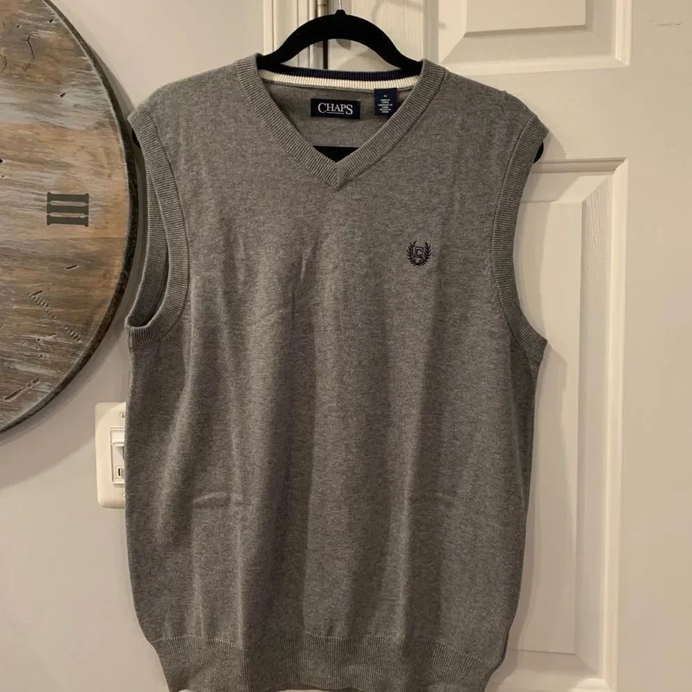 Chaps Gray Cotton Sweater Vest sz M NWT